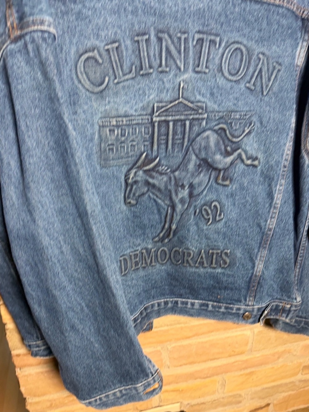 Vintage Embroidered Blue Denim Jacket – Clinton '92 Democrats size L - Picture 5 of 9